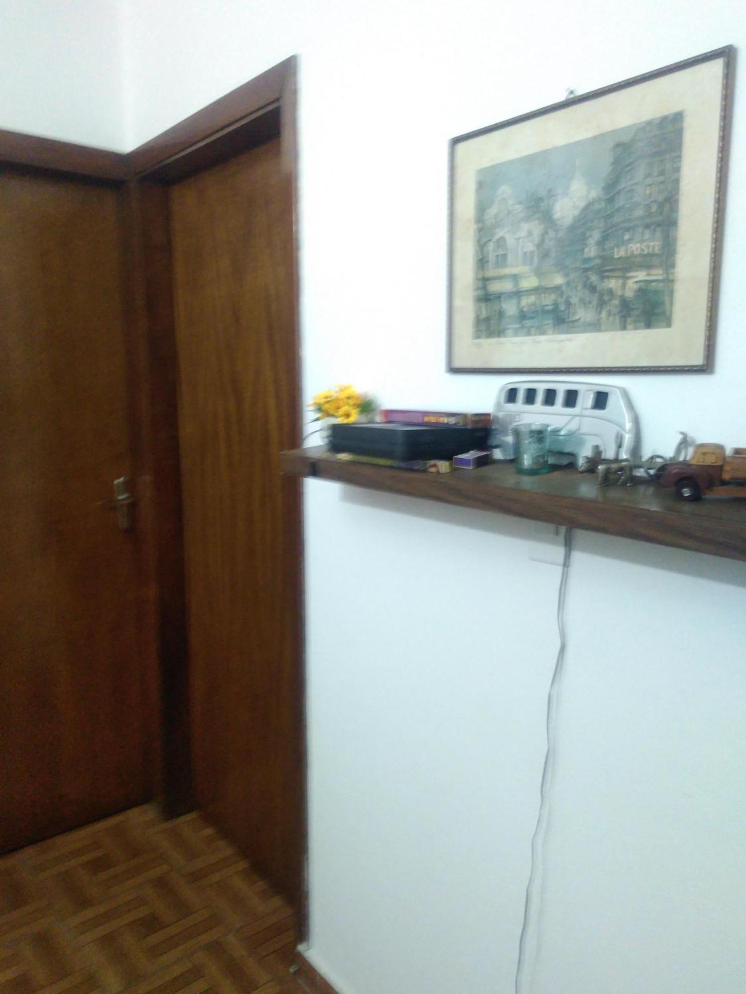 Um Individual Em Casa Familiar * São Paulo